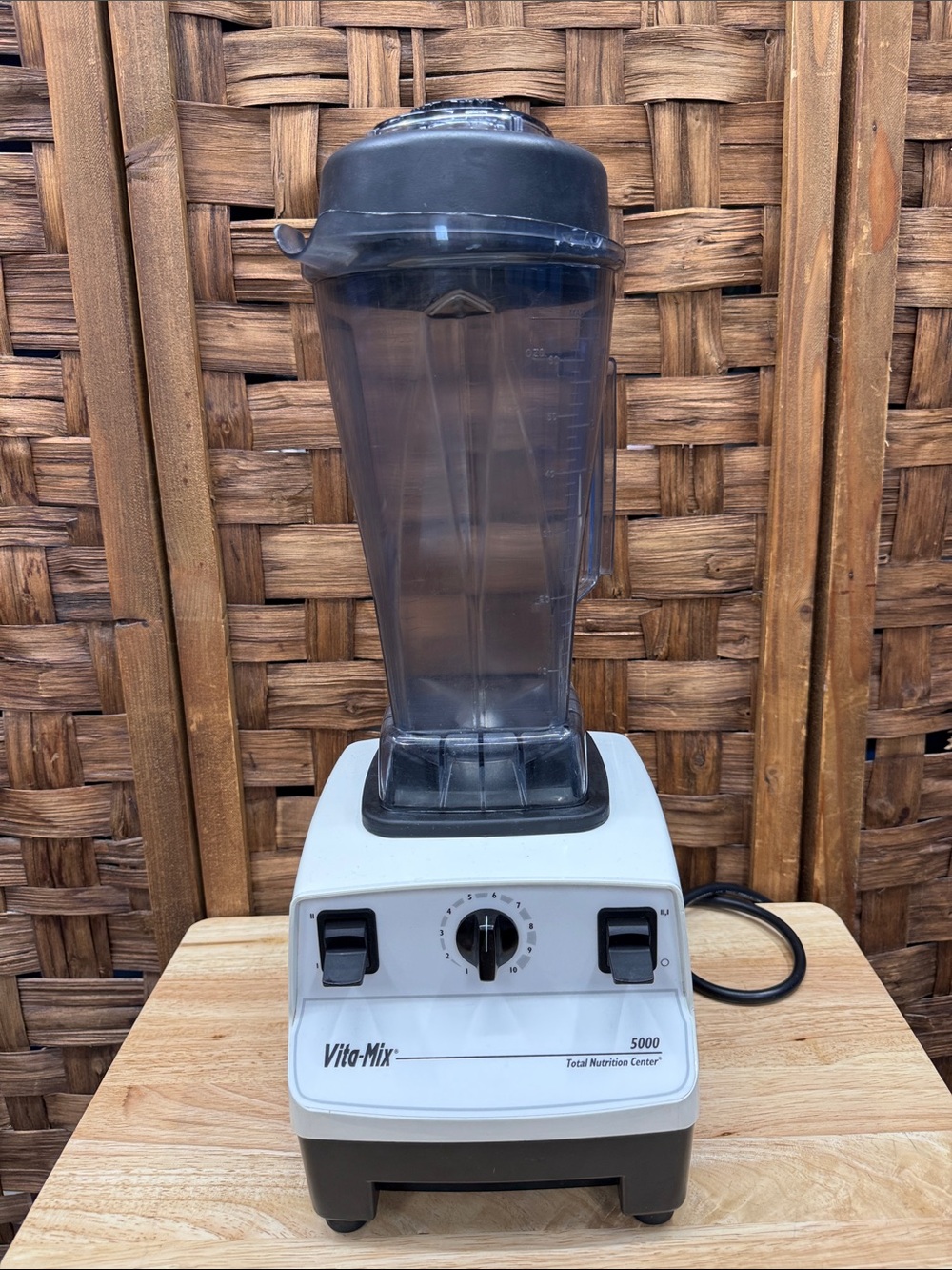 Vita-Mix 5000 White and Black High-Performance Blender